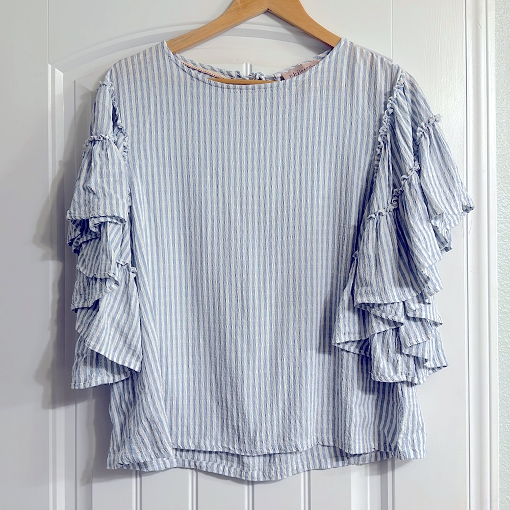 Philosophy ruffled sleeve blouse Sz M